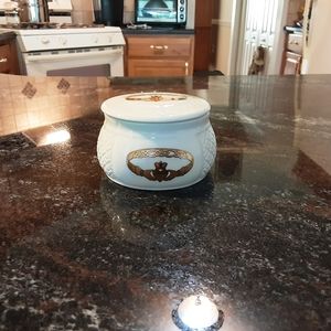 Donegal Belleek Claddagh Trinket Box